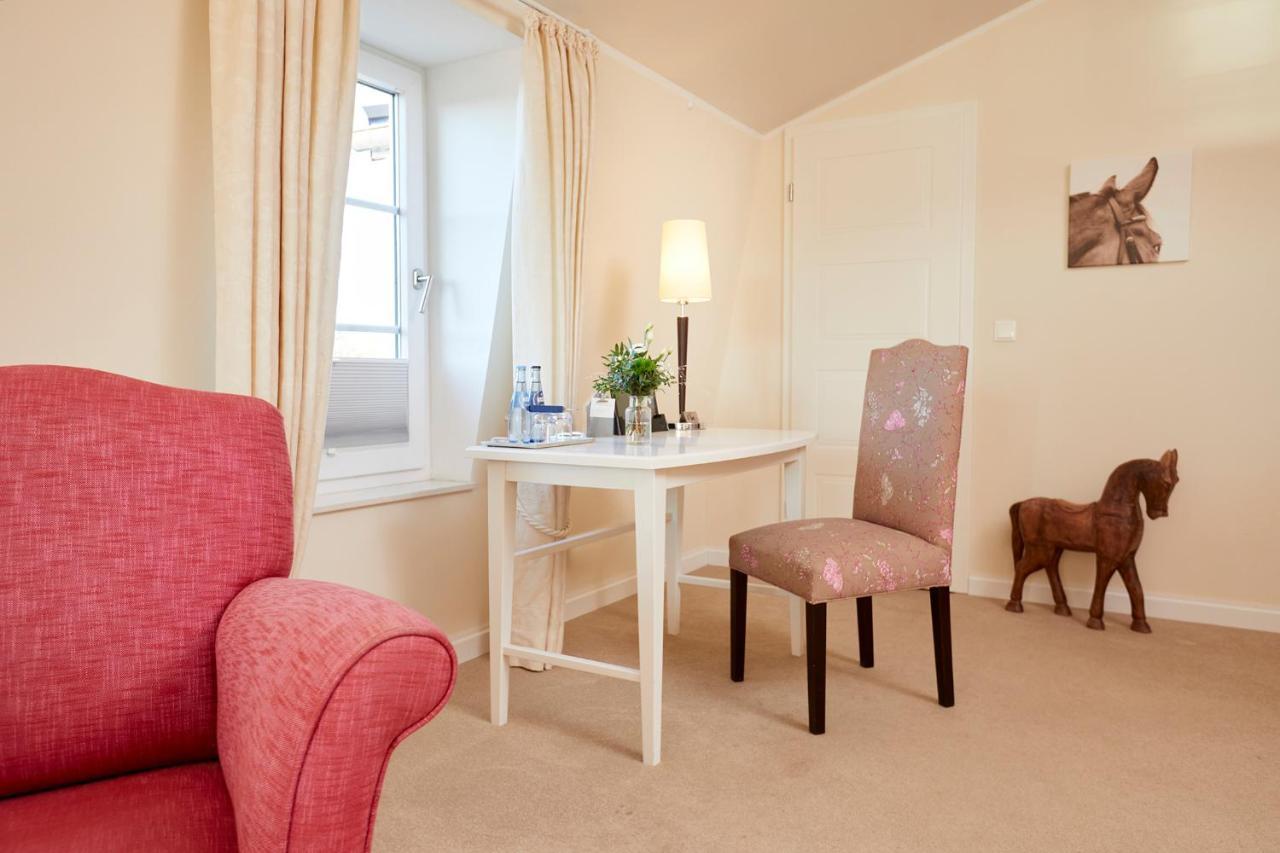 Kino-Hotel Meyer Harsefeld Bagian luar foto